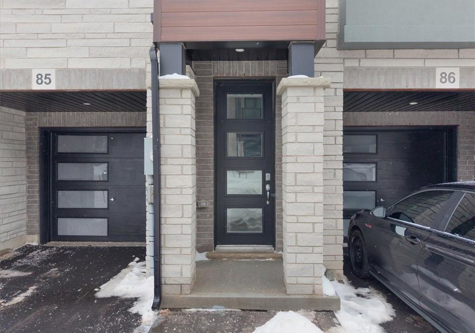 155-equestrian-way-cambridge-ontario-40818334