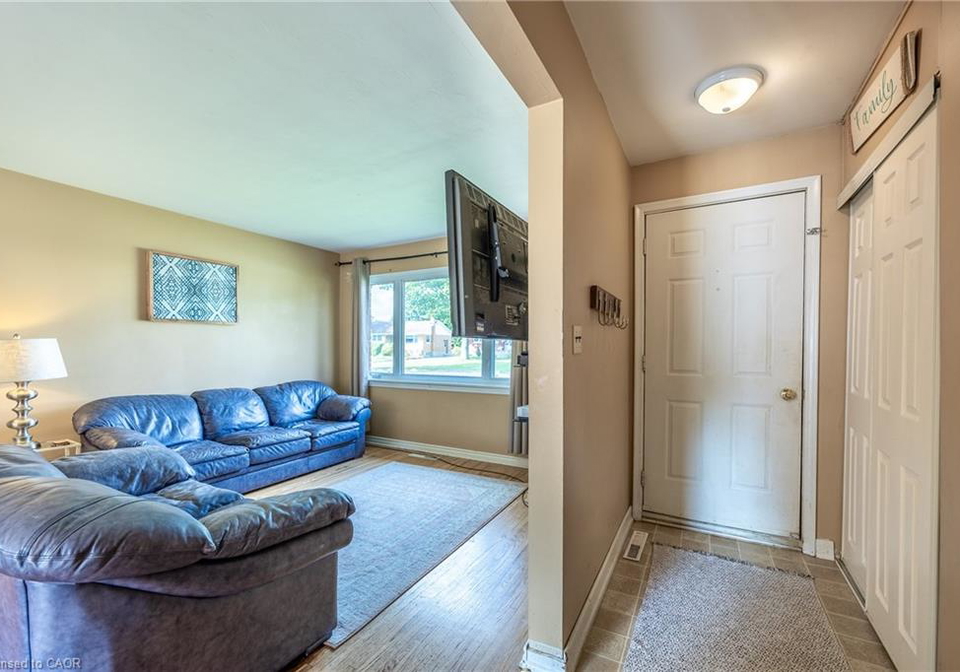 5-bint-avenue-simcoe-ontario-40818430
