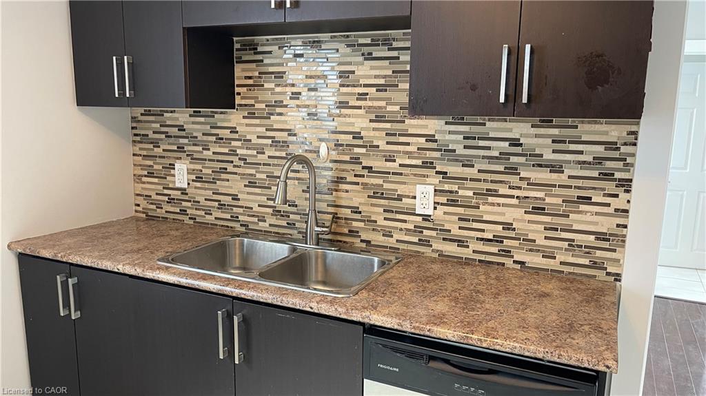 1544-king-street-e-hamilton-ontario-40818466