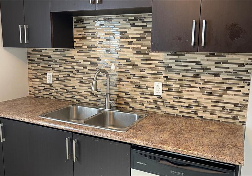 1544-king-street-e-hamilton-ontario-40818466