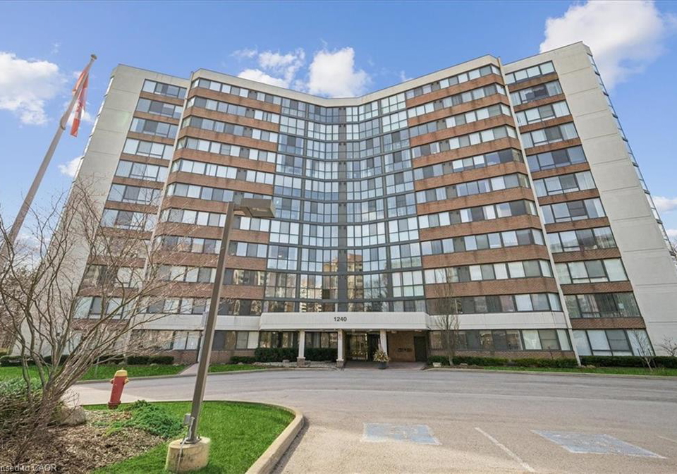 1240-marlborough-court-oakville-ontario-40818488