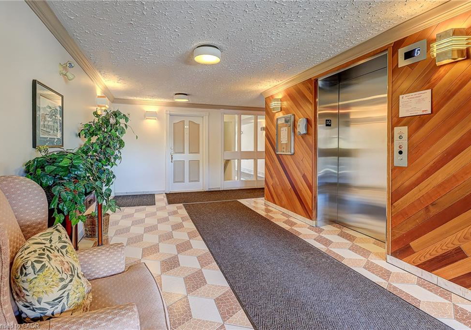 3050-pinemeadow-drive-burlington-ontario-40818513
