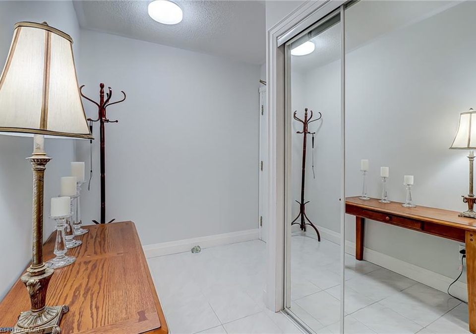 3050-pinemeadow-drive-burlington-ontario-40818513