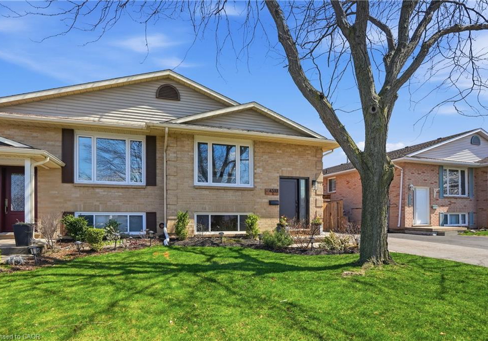 4533-carriage-road-lincoln-ontario-40818548