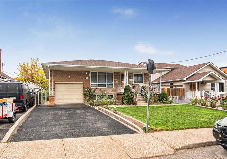 31-adair-avenue-hamilton-ontario-40818630