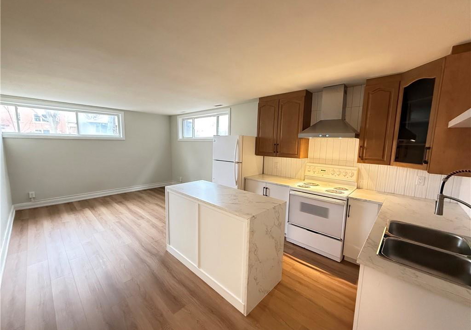 180-becker-street-kitchener-ontario-40818726