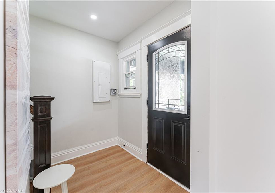 15-barnesdale-avenue-n-hamilton-ontario-40818747