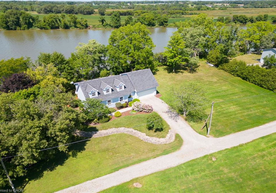1042-river-road-cayuga-ontario-40818750