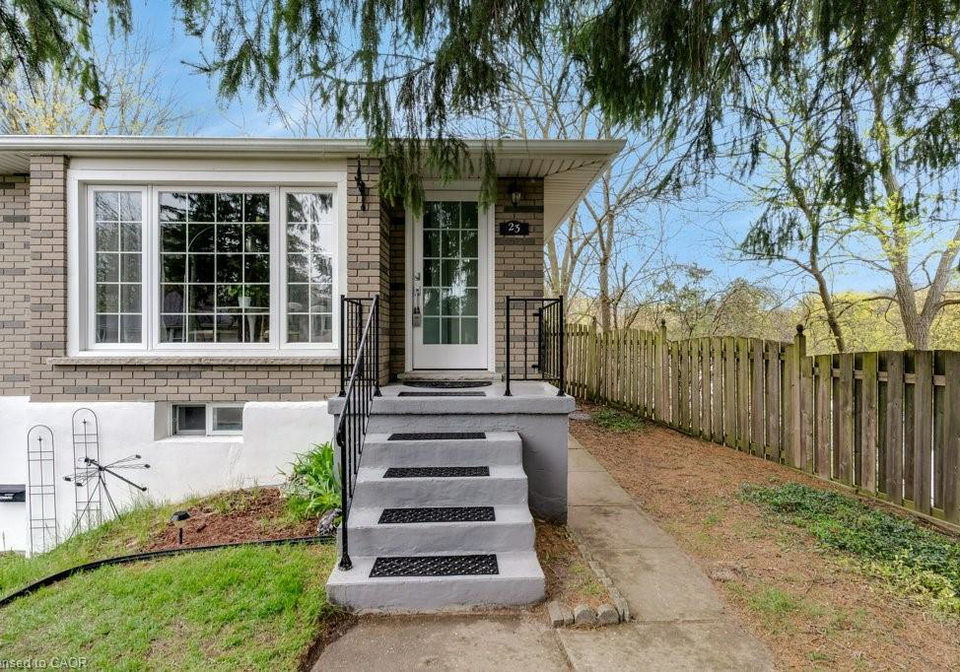 23-edward-street-cambridge-ontario-40818760