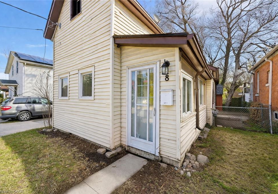 8-tasker-street-st-catharines-ontario-40818761