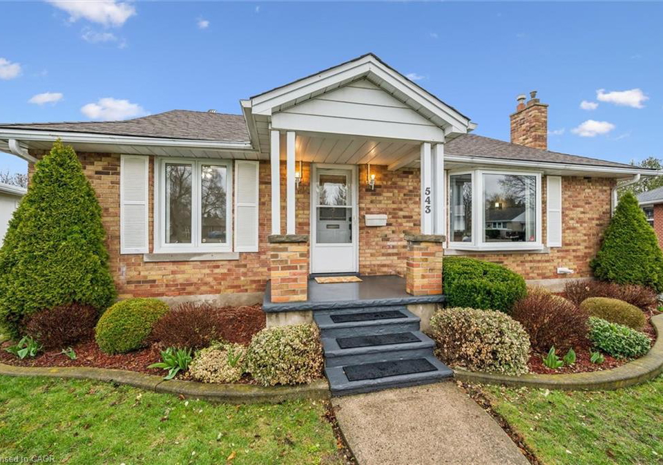 543-philip-crescent-cambridge-ontario-40818795