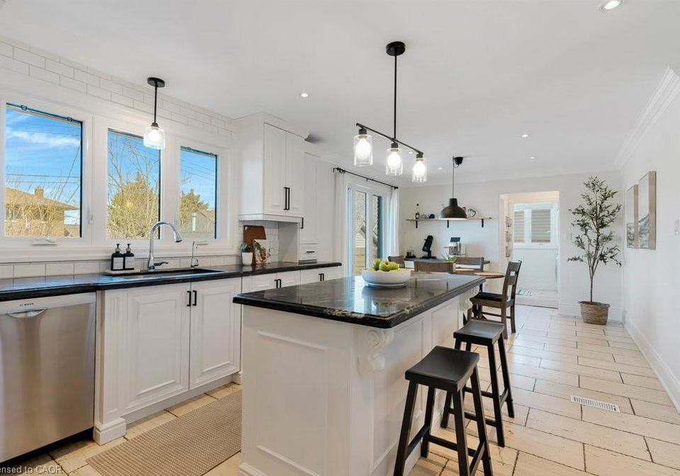 71-rosslinn-road-cambridge-ontario-40818982