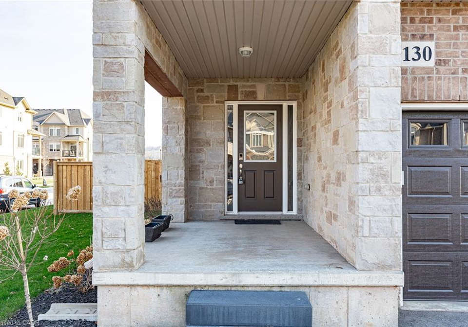 130-sonoma-lane-stoney-creek-ontario-40819006