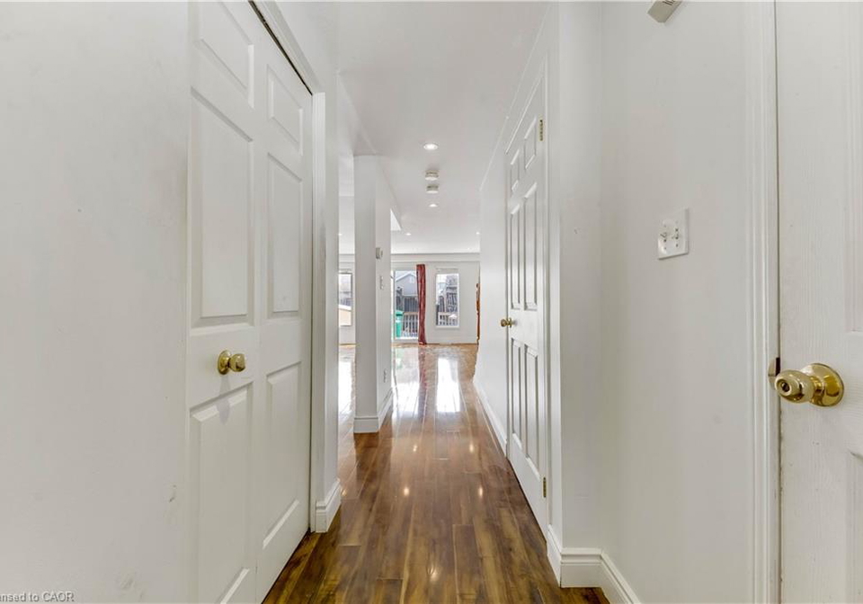 90-donnenwerth-drive-kitchener-ontario-40819087