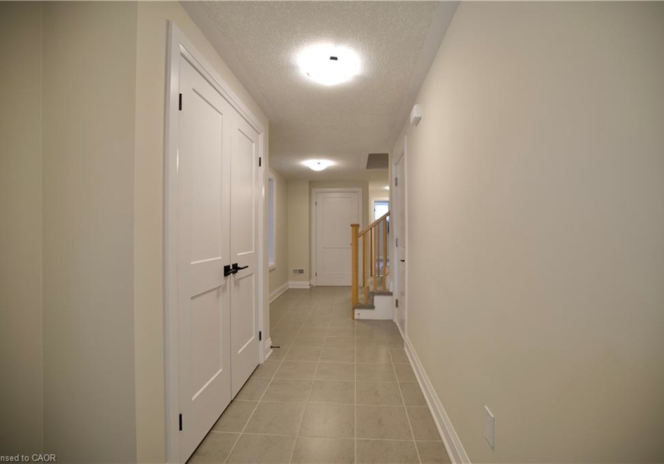 559-balsam-poplar-street-waterloo-ontario-40819106