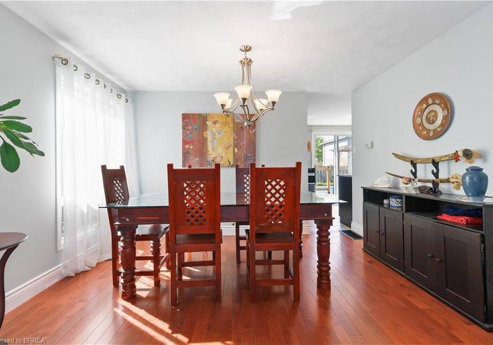 25-winter-way-brantford-ontario-40819133