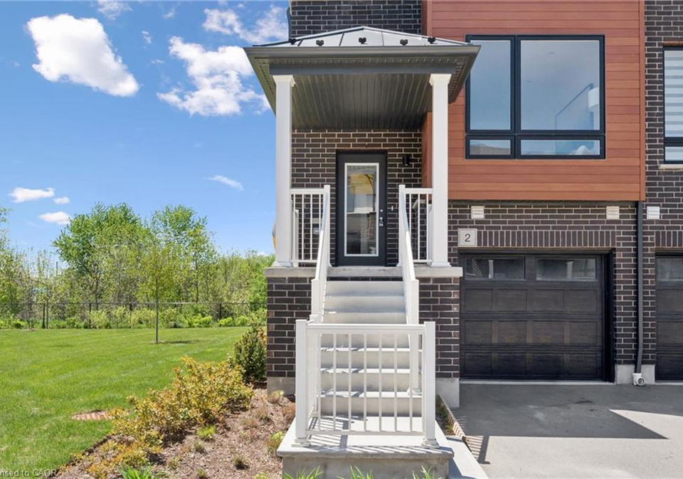 2-sora-lane-guelph-ontario-40819143