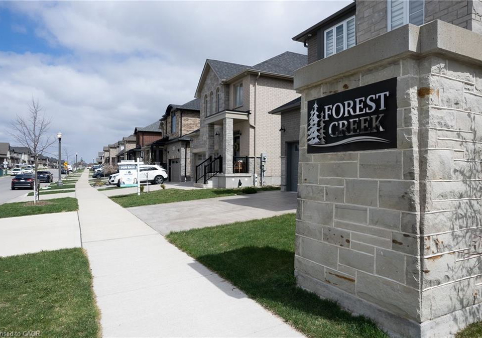126-forest-creek-drive-kitchener-ontario-40819153