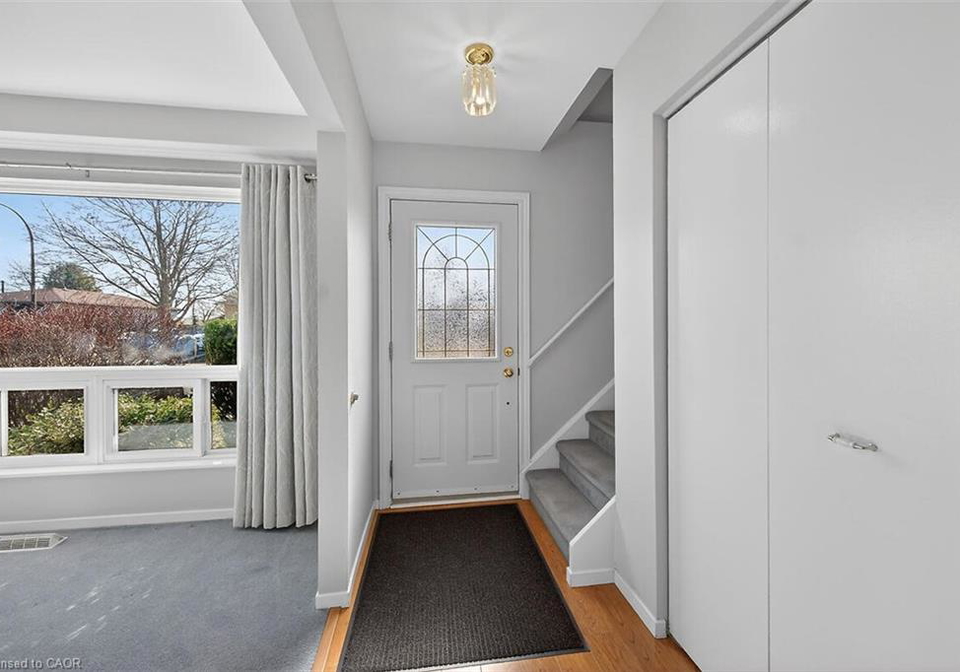9-mellenby-street-stoney-creek-ontario-40819204