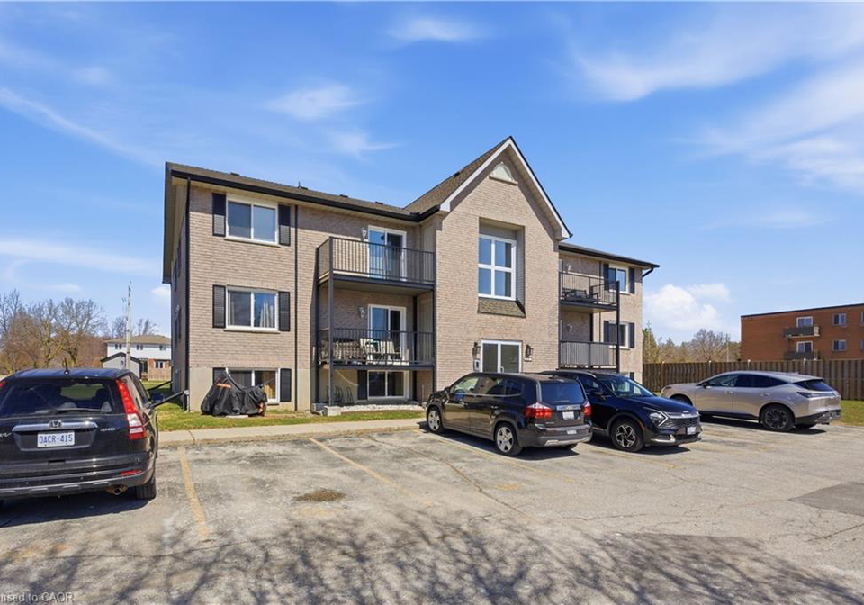 50-campbell-court-stratford-ontario-40819223
