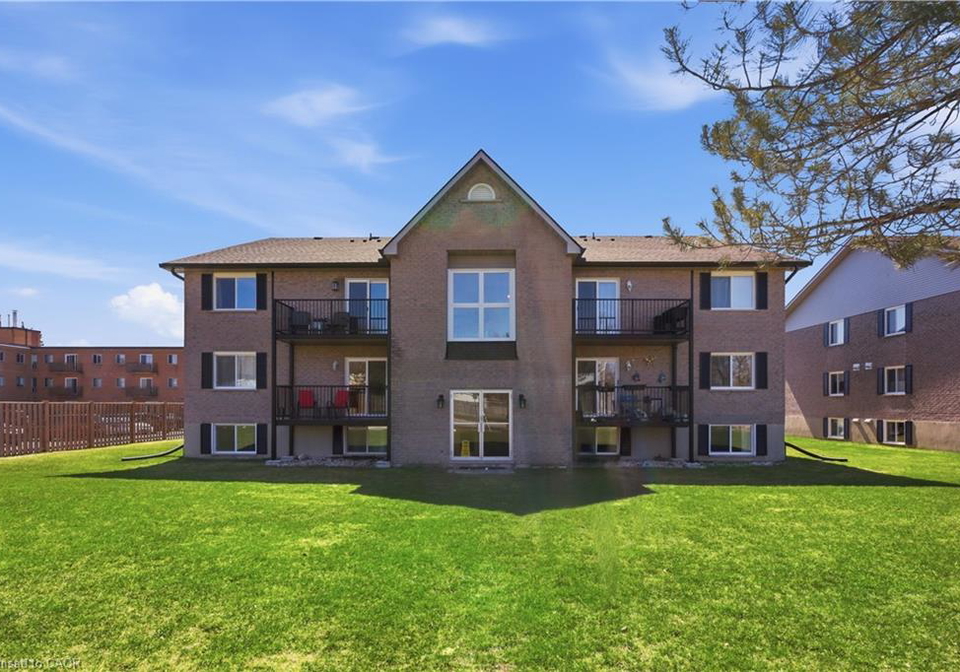 50-campbell-court-stratford-ontario-40819223