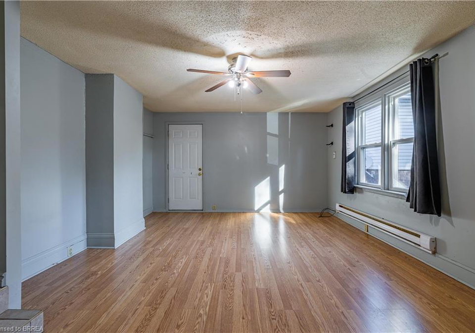 113-brant-avenue-brantford-ontario-40819259