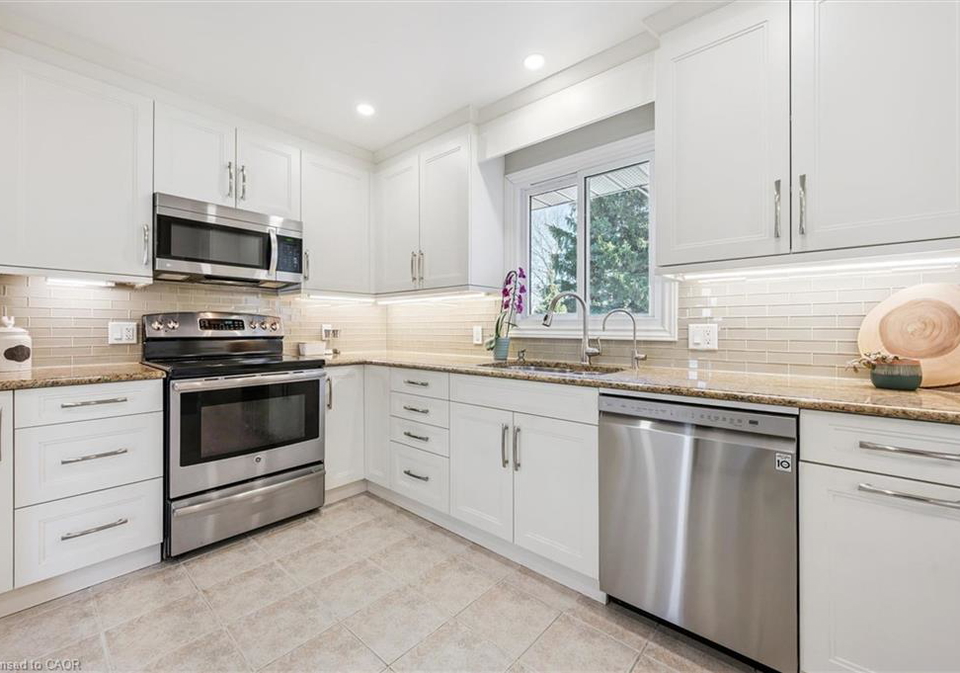 316-dale-crescent-waterloo-ontario-40819264