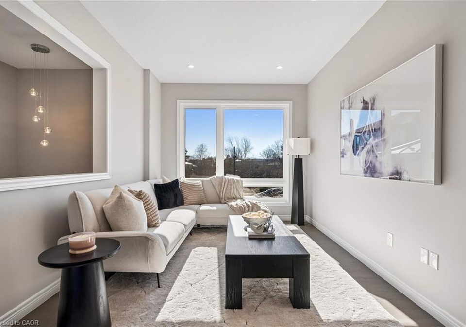 23-sora-lane-guelph-ontario-40819268