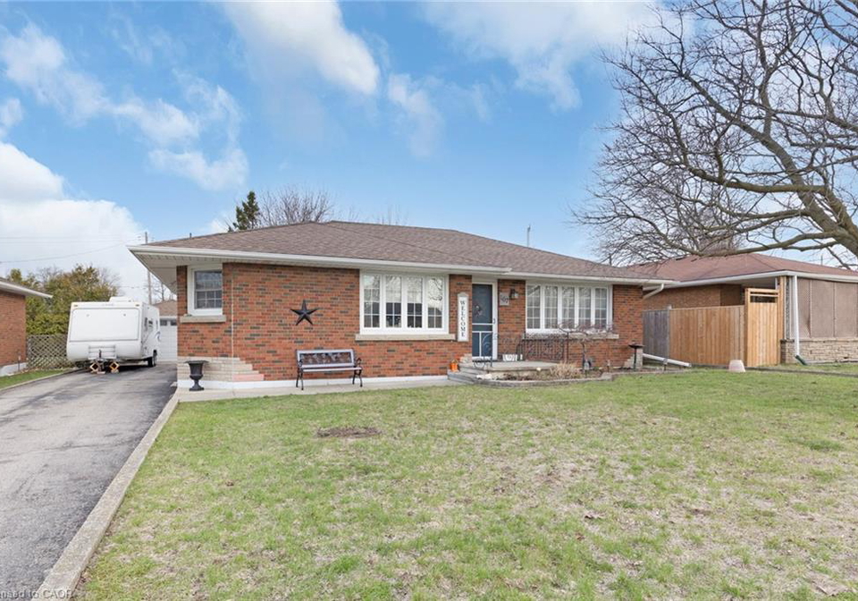 167-adams-avenue-delhi-ontario-40819272