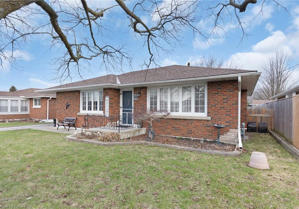 167-adams-avenue-delhi-ontario-40819272