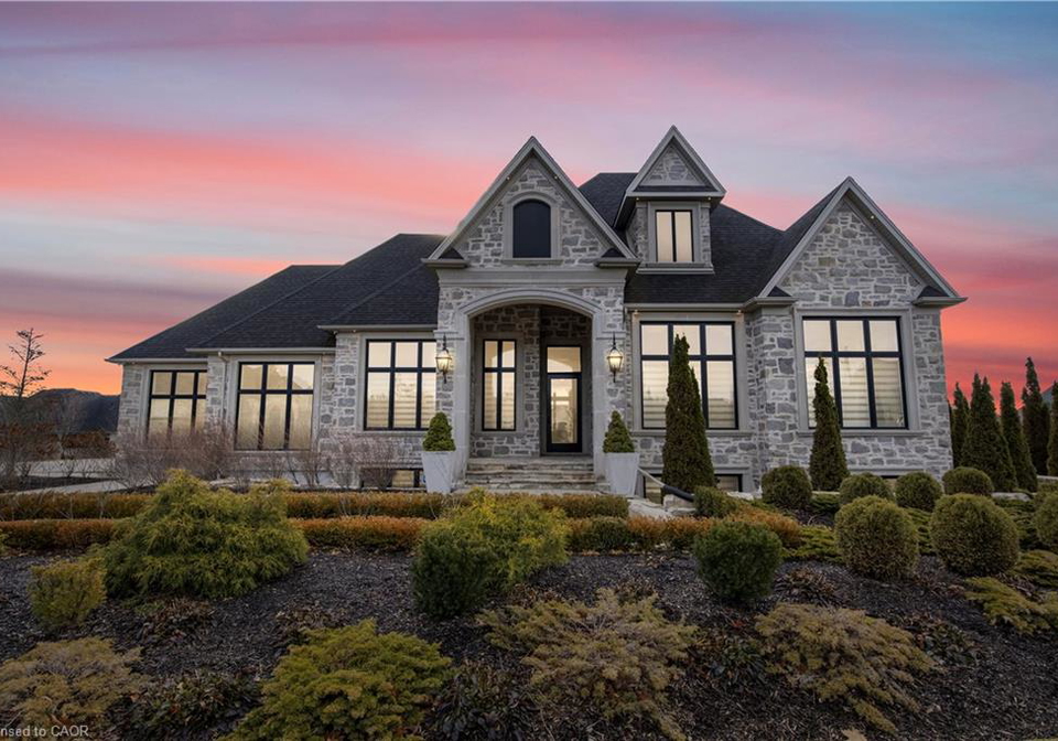 31-reid-court-puslinch-ontario-40819277
