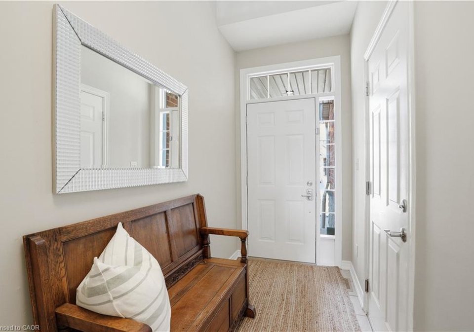 52-sunnycroft-court-waterdown-ontario-40819324