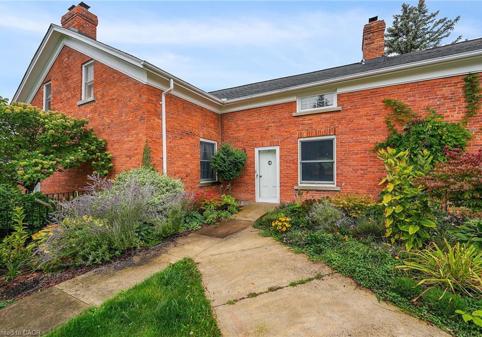 2432-seburn-road-fonthill-ontario-40819326
