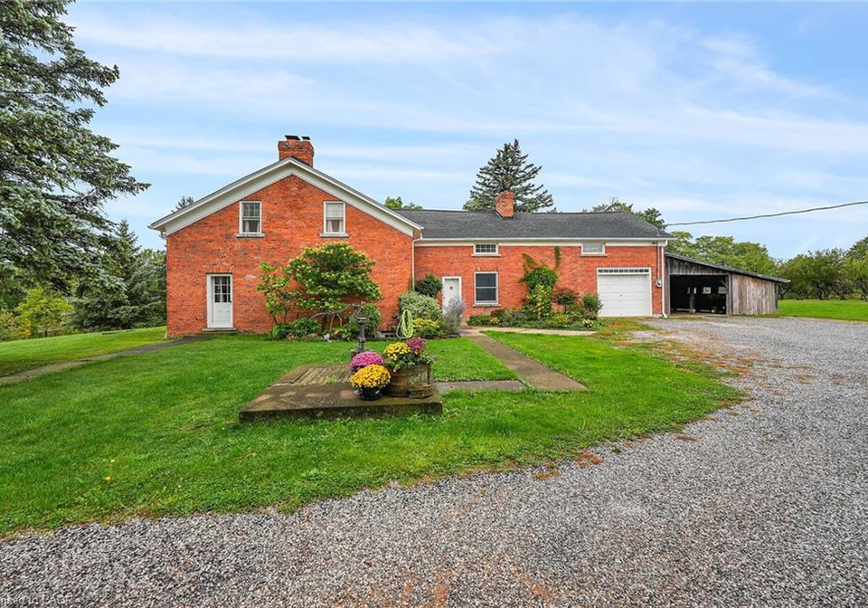 2432-seburn-road-fonthill-ontario-40819326