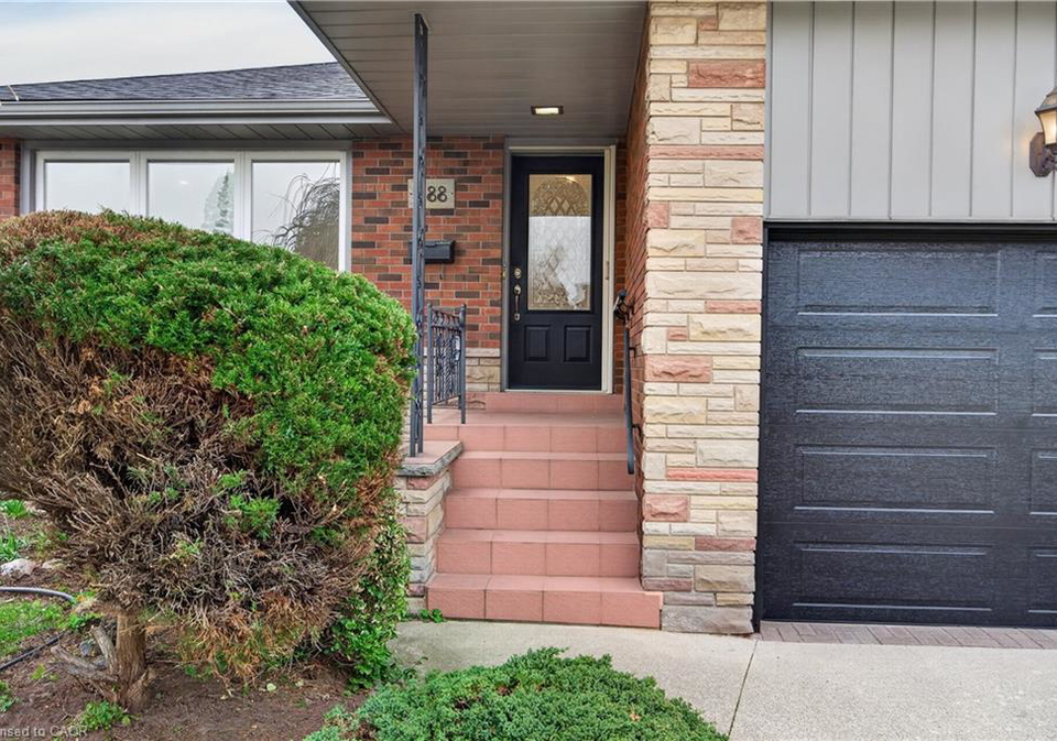 188-tuxedo-avenue-s-hamilton-ontario-40819348