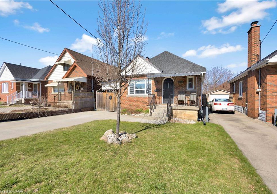 20-barons-avenue-s-hamilton-ontario-40819374