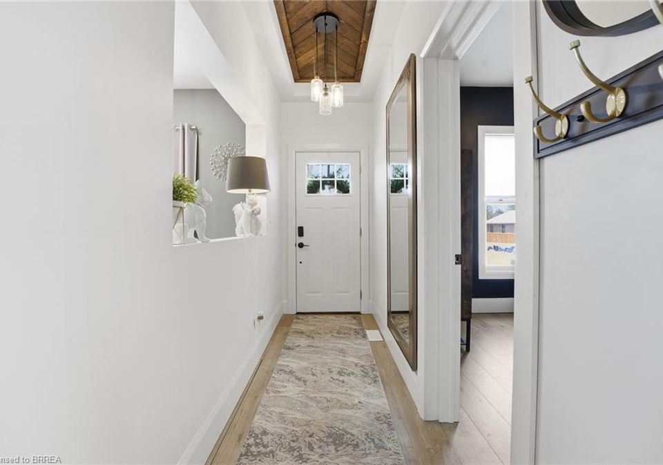 92-walnut-street-brantford-ontario-40819379
