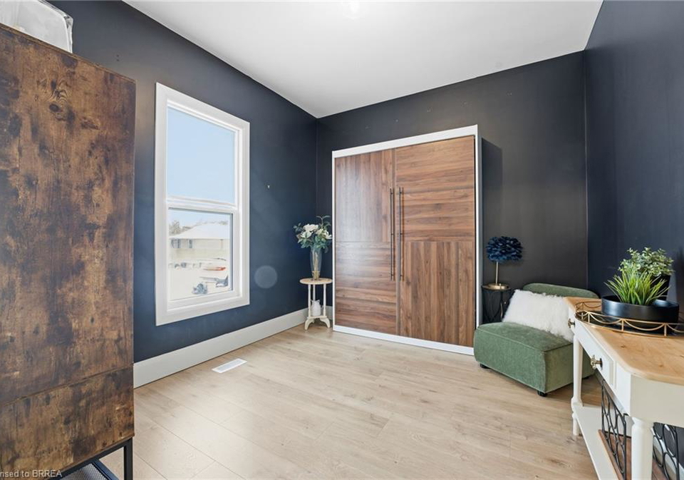 92-walnut-street-brantford-ontario-40819379