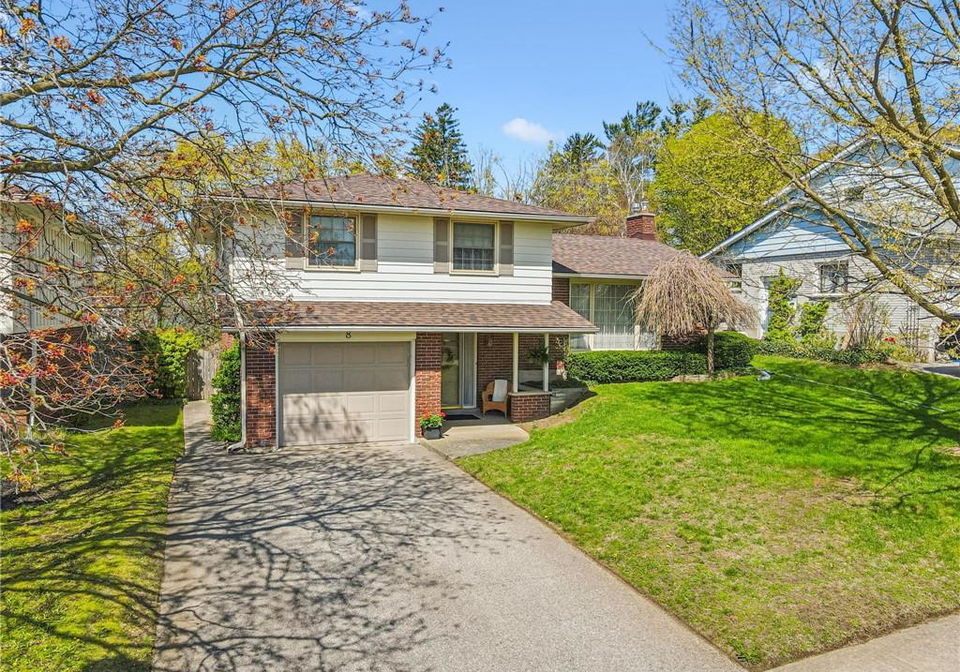 8-crestwood-drive-cambridge-ontario-40819433