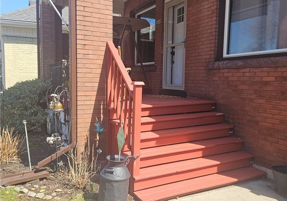 253-grosvenor-avenue-s-hamilton-ontario-40819442