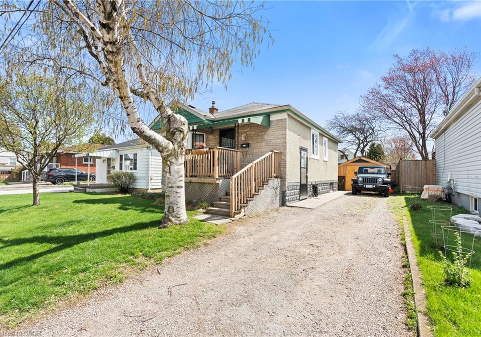 25-east-39th-street-hamilton-ontario-40819578