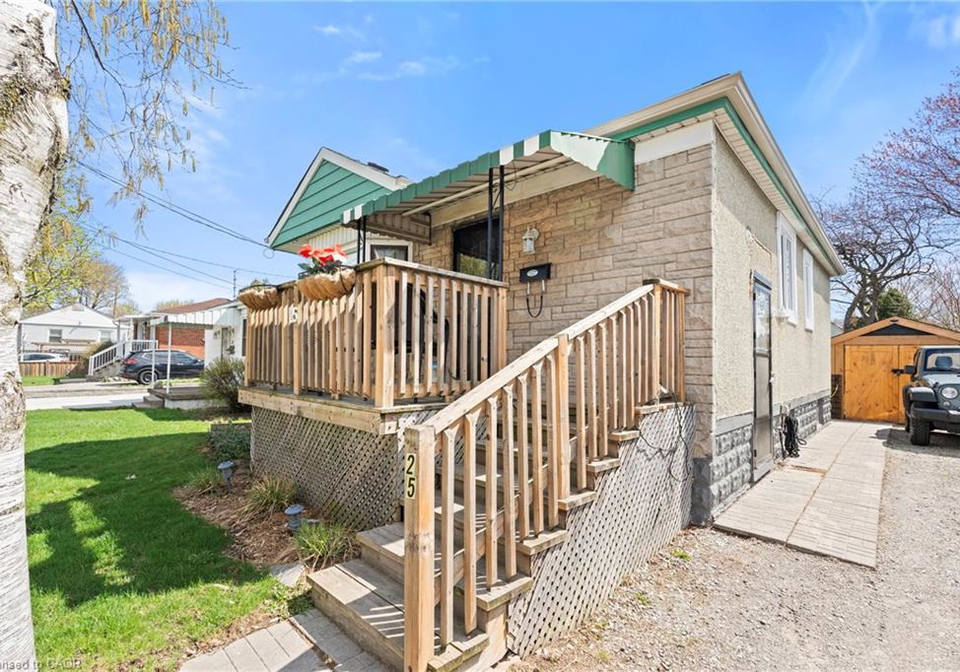 25-east-39th-street-hamilton-ontario-40819578