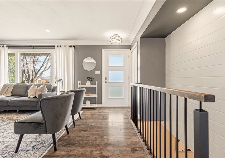 49-stirling-street-caledonia-ontario-40819594