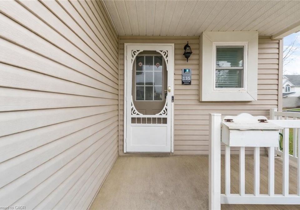 135-veronica-drive-kitchener-ontario-40819604