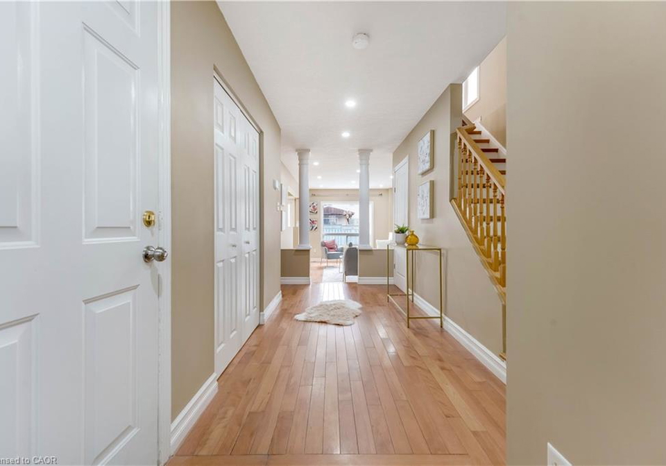135-veronica-drive-kitchener-ontario-40819604