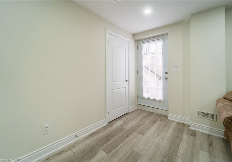 150-goodwin-crescent-milton-ontario-40819621
