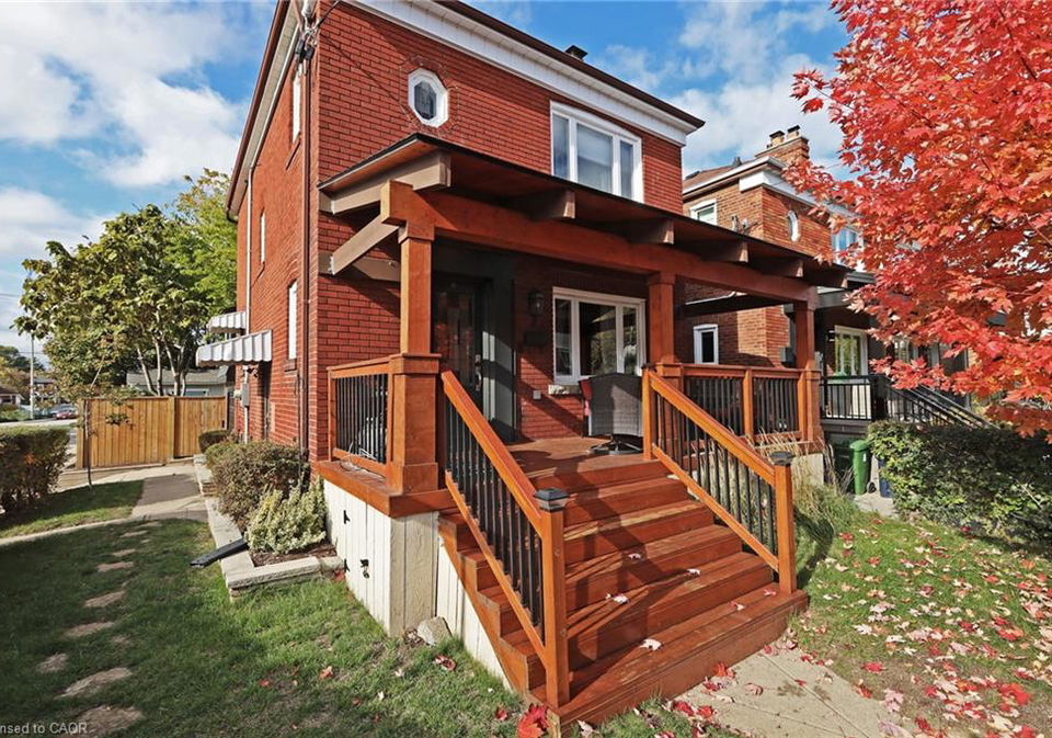 2-lankin-boulevard-east-york-ontario-40819638