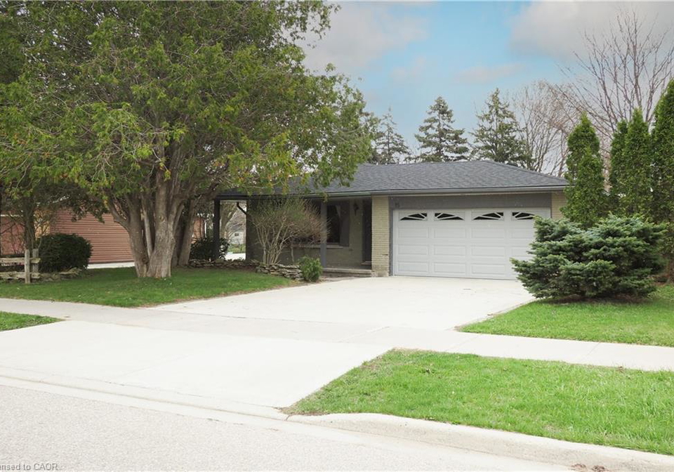 15-mockingbird-drive-elmira-ontario-40819646