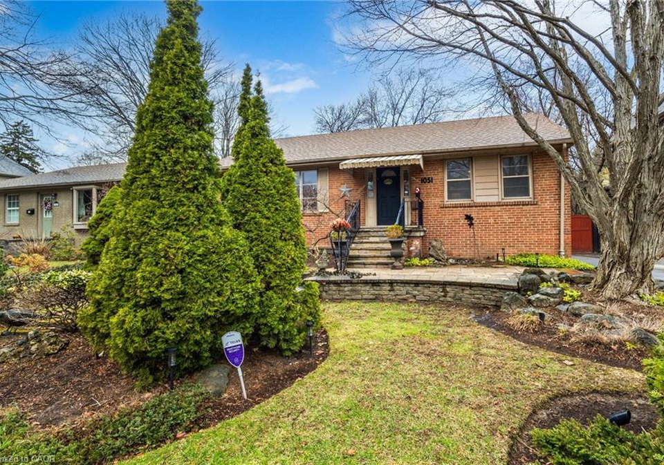 1051-melvin-avenue-oakville-ontario-40819726