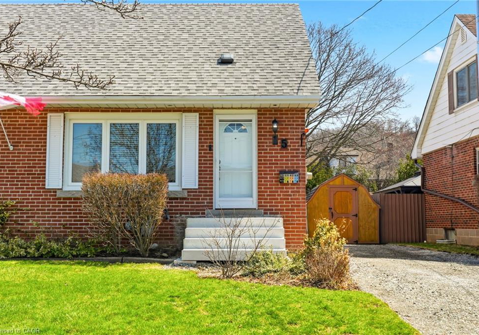 15-roselle-place-stoney-creek-ontario-40819734